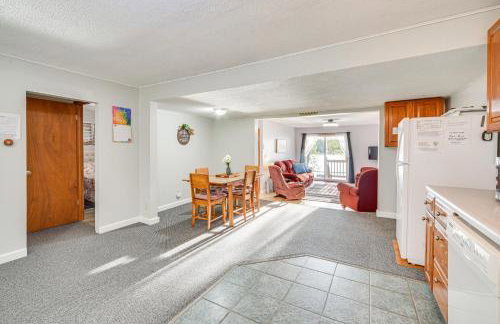 Lakefront Family Retreat with Private Dock! - Foto 9