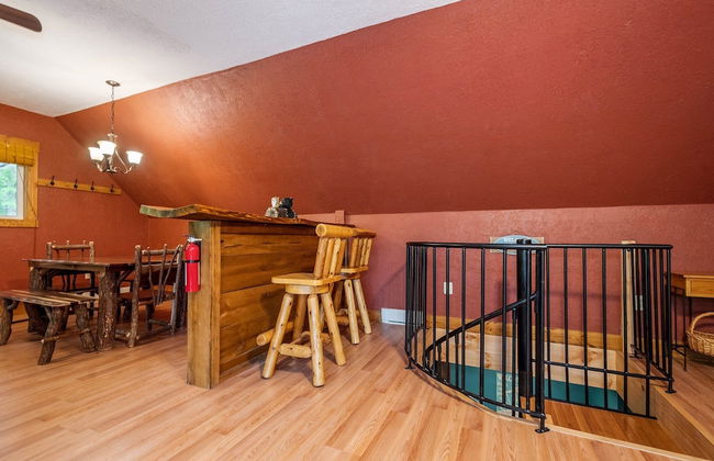 Cottage at Slope's Edge - Photo 9