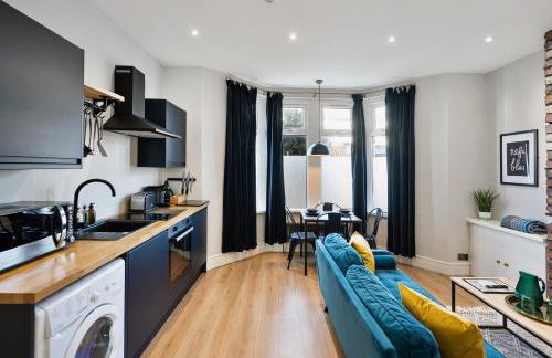 Stylish modern apartment near the city centre with nearby off-road parking - Foto 31