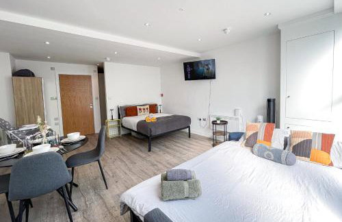 Fully-Furnished Studio Apt in Islington with Wi-Fi near Angel, Kings Cross & Upper Street by NourNest Apartments - Foto 6