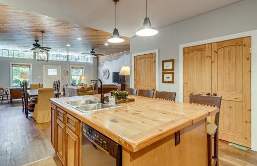 Private Hot Tub, Steps to Main St Saluda Retreat - Foto 17