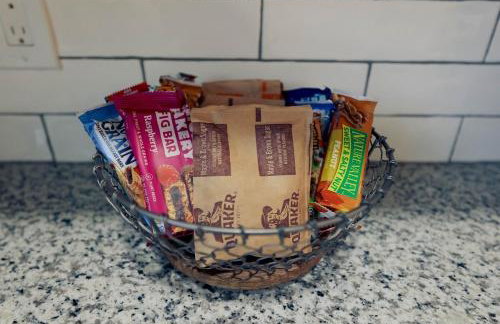 Spacious home away from home! Hot tub! - Photo 52