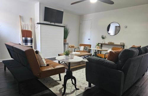 Rustic & Renovated 3 Bed - 8 Min Walk to Bridge St - Foto 8