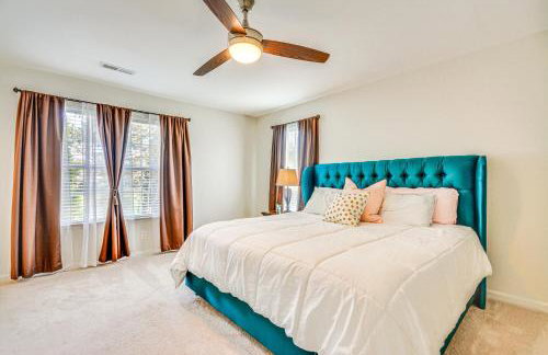 Cozy Greensboro Townhome with Community Pool and Grill - Foto 15