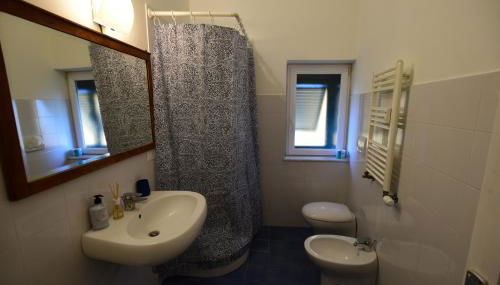 La Casa sulla Mattonata accogliente appartamento su una tipica creuza genovese con splendida vista e a pochi passi dalla Stazione Principe - Foto 5, Shower