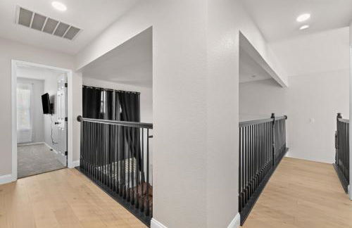 Spacious 5-bedroom villa in welcoming Burleson with WiFi, AC - Foto 62