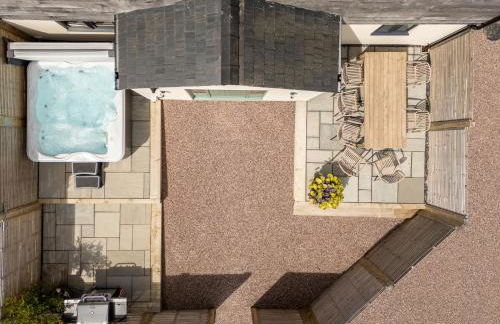 Farmyard House - Photo 3