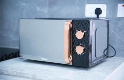 Harrow Luxury flat With free parking. - Photo 17