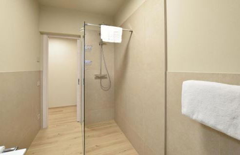 2 Bedroom Gorgeous Apartment In Premaor - Foto 21