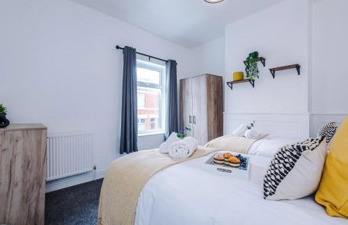 NEW! Spacious 3-Bed Home in Newcastle-under-Lyme by 53 Degrees Property, Ideal for Business, FREE Parking! - Foto 26