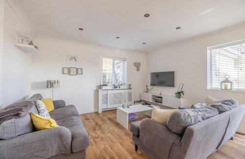 Large 6BR Home Sleeps 12 Free Parking & WiFi - Foto 1