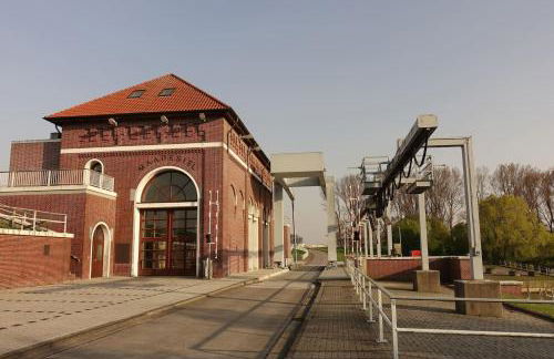 3-Zimmer - FeWo mit TV, zwischen Wilhelmshaven und Hooksiel, mit Badewanne - Foto 31