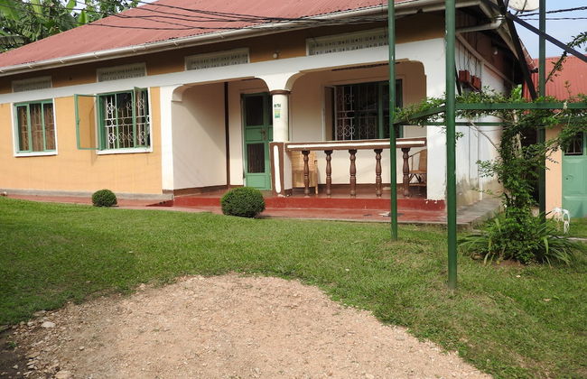 Green Village Apartments - Photo 23