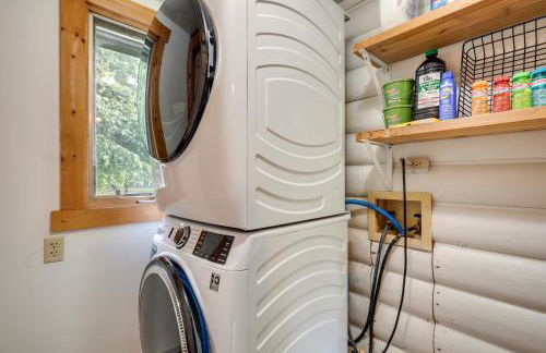 Dog-Friendly Park Falls Cottage with 5 Acres and Lake - Foto 21