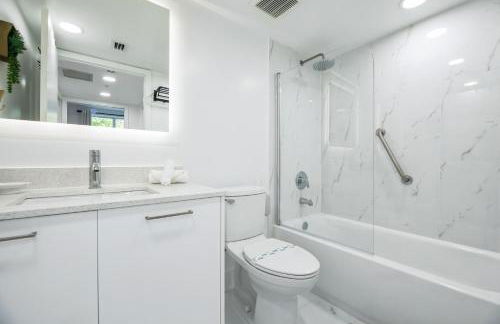 Lux 2BR City-View Retreat in Hollywood, 2nd Floor - Foto 21