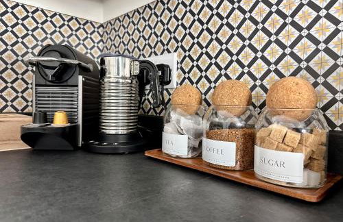 New studio apartment - minutes walk to Cathedral - Foto 3