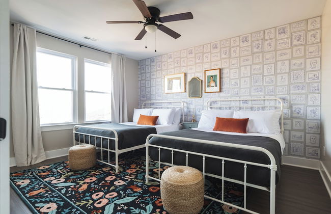 Cherokee by AvantStay – Contemporary Design in a Prime Location - Photo 16