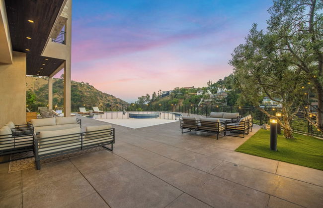 Zorada - Private Hollywood Hills Luxury With Endless Amenities and City Views - Photo 60