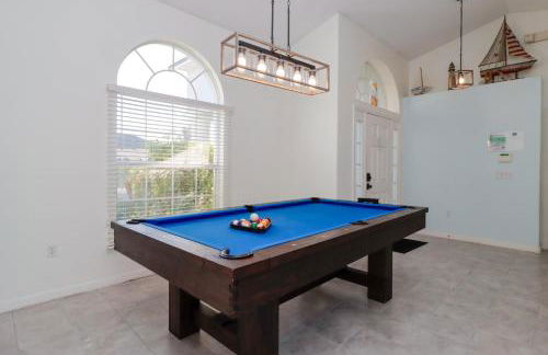 Ultimate Family Escape Near Disney - Sparkling Pool, Hot Tub & Epic Private Movie Room - Foto 5