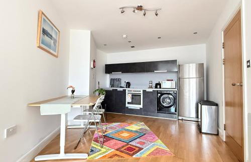 Modern 1-Bed Altolusso Flat - FREE Secure Parking - Cardiff City Centre - Foto 9