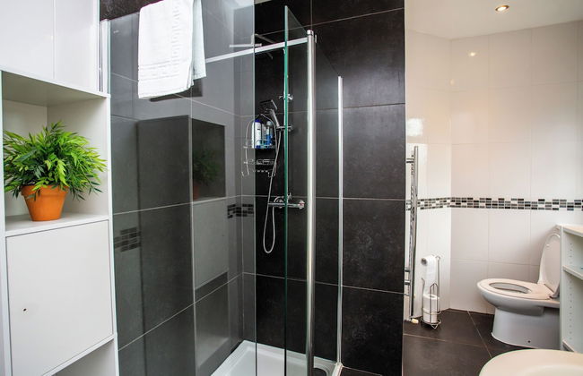 Spacious 5 Bed House Newcastle Gateshead - Photo 54