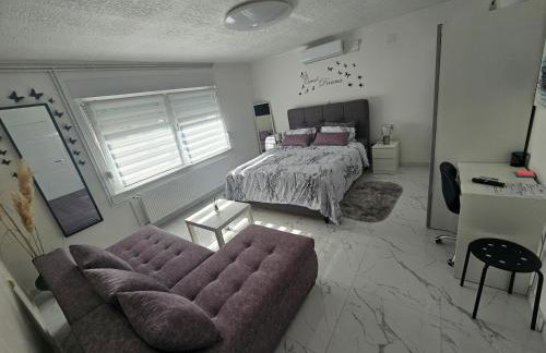 ENA 1&2 apartments-free parking 2200 m2-truck,trailer,boats friendly-EASY D1 access - Foto 21