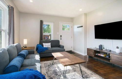 Gorgeous Notre Dame Get Away Comfy Beds WiFi Coffee Games - Foto 4