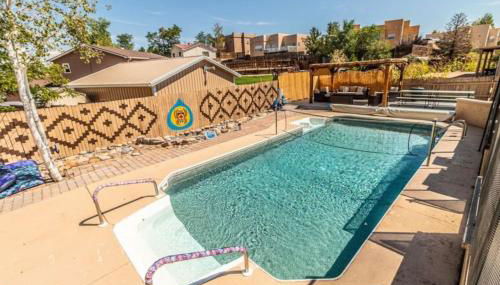 Spacious Family Home with Pool, Hot Tub, Fast Wifi - Foto 4