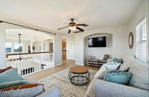 Beach house with large deck and patio - Foto 33