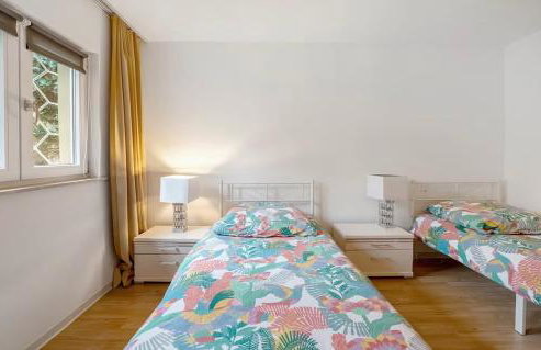 Green House - Photo 10