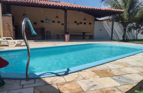 casasveraneio , Barra de são Miguel casa com 4 quartos sendo 2 suítes,todos com ar condicionado, 300 m da praia, 5 minutos praia das conchas e 10 do gunga! Área de lazer com piscina de 10 m churrasqueira e freezer!a melhor! - Foto 25