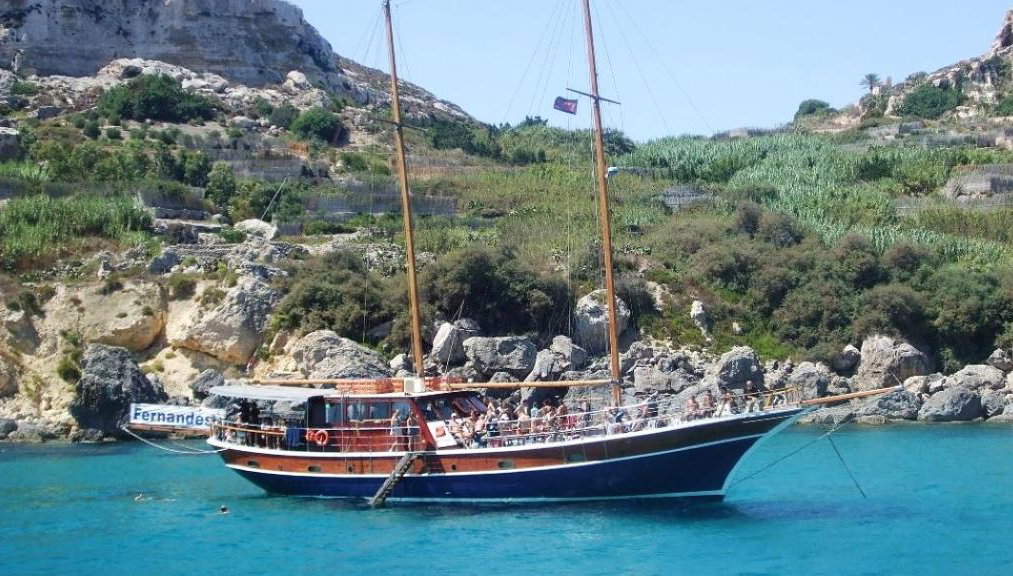 Travesía en barco Fernandes: Un día entero por Gozo, Comino y el lazo Azul con almuerzo - Foto 1