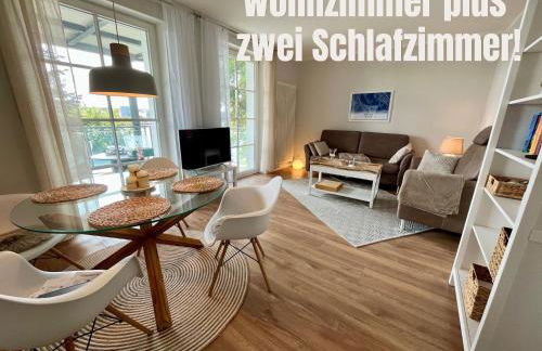 Beste Lage mit Warnowblick - großer Balkon, zwei Schlafzimmer, Aufzug, Stellplatz - Foto 4