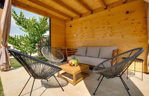 Awesome Home In Gornji Vinkovec - Foto 4