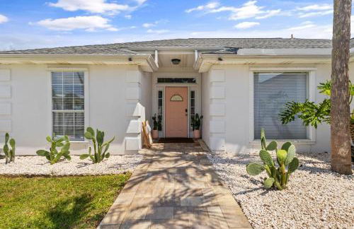 Steps to the beach & close to 30A! Private pool with sundeck & putt putt golf! - Photo 31