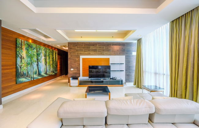 Homey Penthouse 3Br With Extra Room Kemang Village Apartment - Foto 19