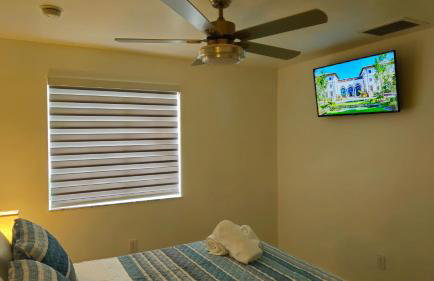 Sunny Oasis with private pool - Foto 12