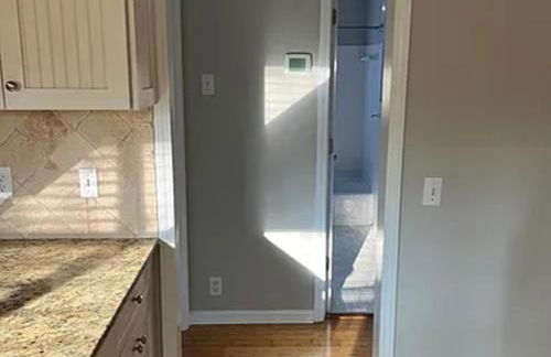 Charming 2-bedroom house with fitness room and AC in welcoming Buford - Foto 9