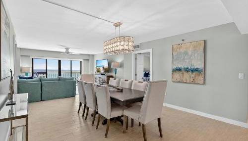 Renovated direct oceanfront condo with spacious balcony, heated pool, and garage parking - Foto 4