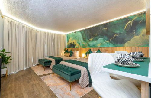 Emerald Luxe Lakeview 6 min to EPIC Universe - Foto 32