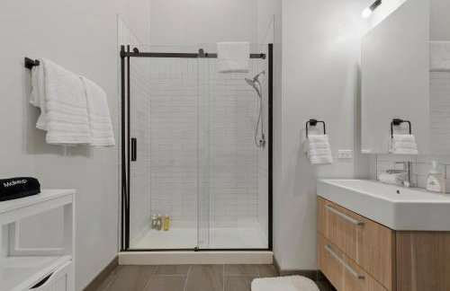 Experience Downtown Chicago at Millennium - Luxury Apartments in The Loop - Photo 51