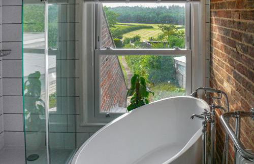 Longford Cottage - Photo 13