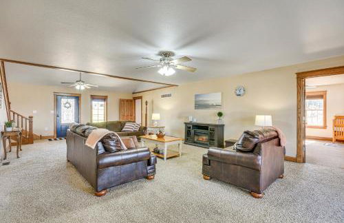 Pond Access and Fishing Cedar Lodge in Versailles - Foto 4