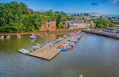 The Post House (Centre of riverside village) - Photo 12