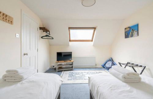 3-Bed Portballintrae Home | Wi-Fi, Garden, Parking - Foto 4