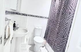 Spacious 2-Bed Family Flat in Wimbledon Near Tube - Foto 22