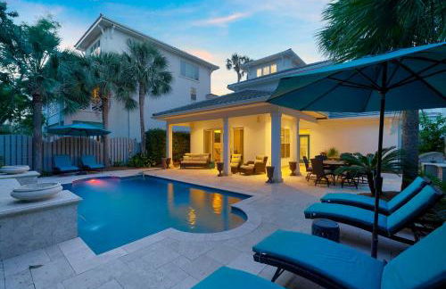 Tropical Dreams by the Sea - Vacation Home with Private Pool & Close Proximity to Beach - Foto 42