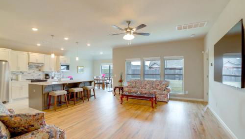 Private Yard and Patio Brand New Glenpool Getaway! - Foto 2