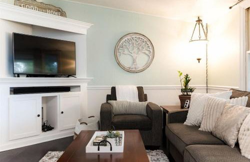 The Huddle & Hangout - 3 Bedroom House Close to ND - Foto 21