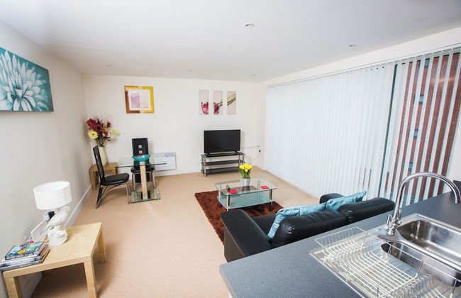 Meridian Tower Apartment - Photo 2